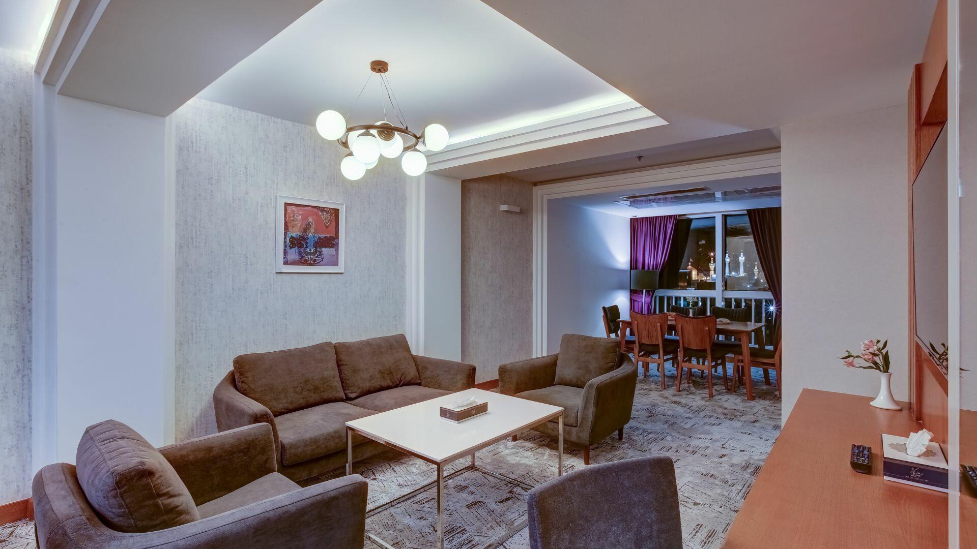 Khursheed-e-Hashtom Rauf Kowsar Hotel