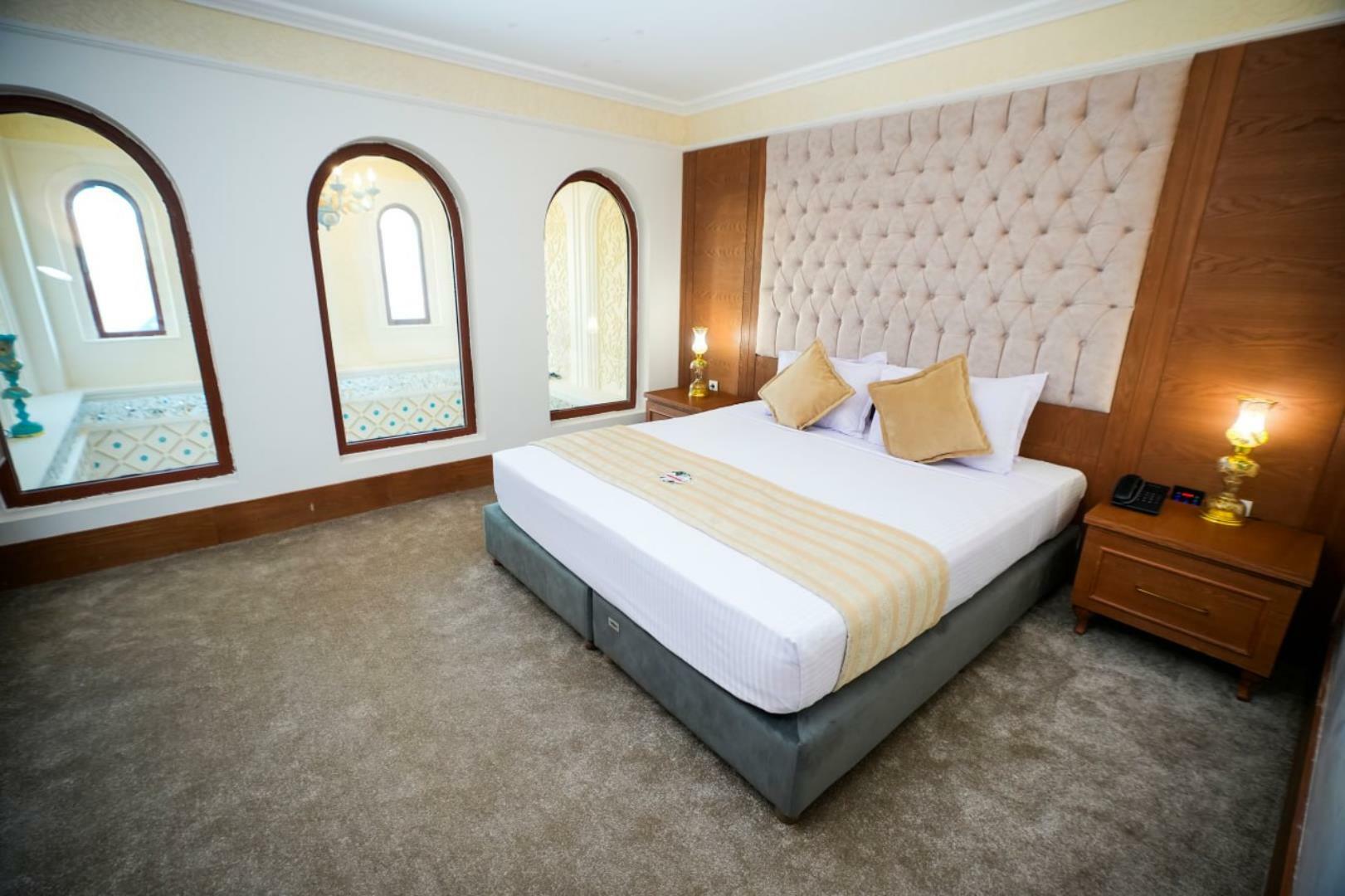 Khursheed-e-Hashtom Rauf Kowsar Hotel