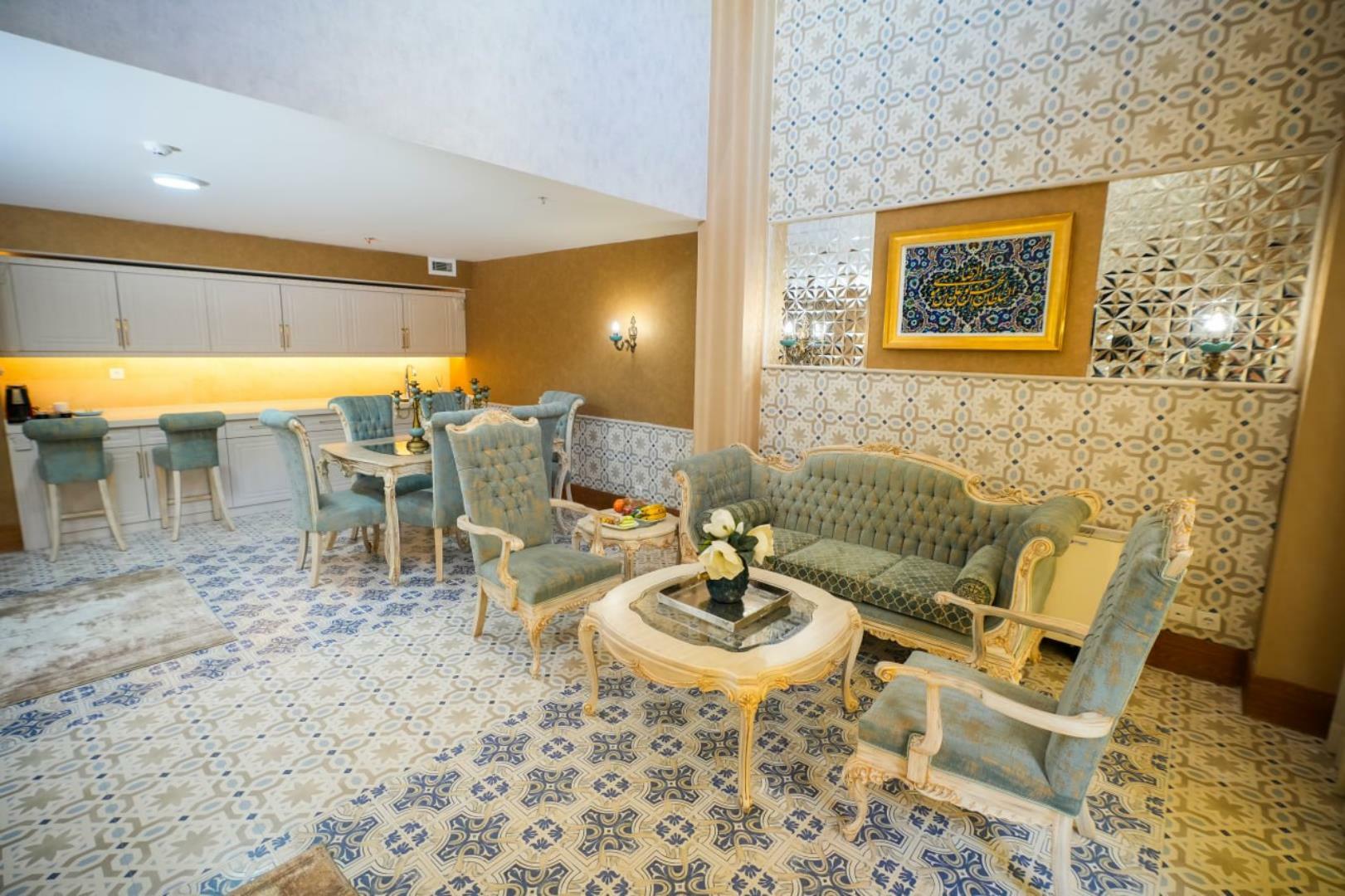 Khursheed-e-Hashtom Rauf Kowsar Hotel