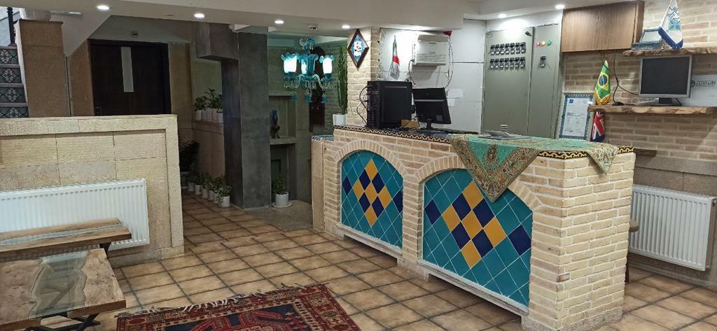 Haft Dari, Shiraz