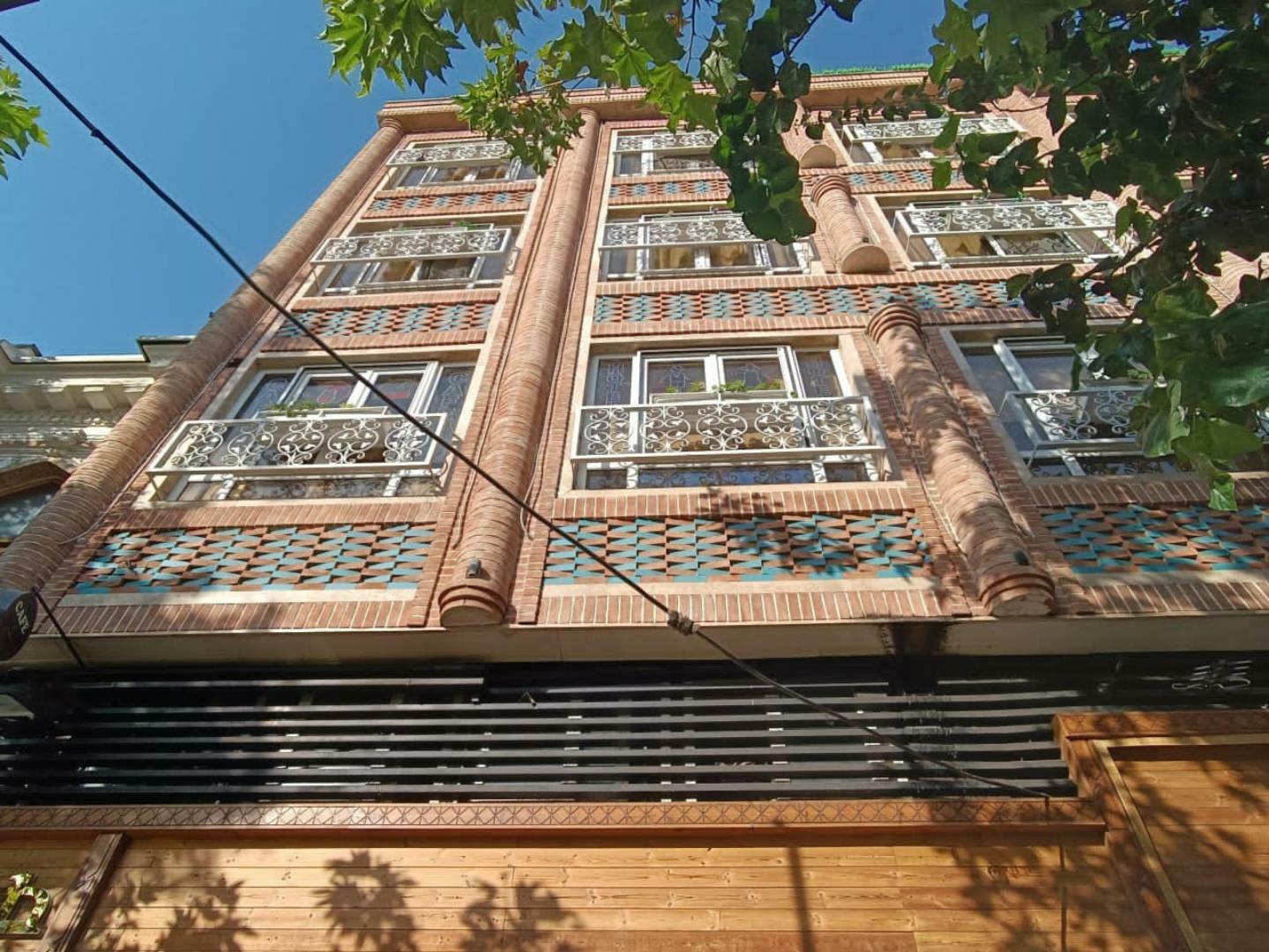Rozham, Tehran