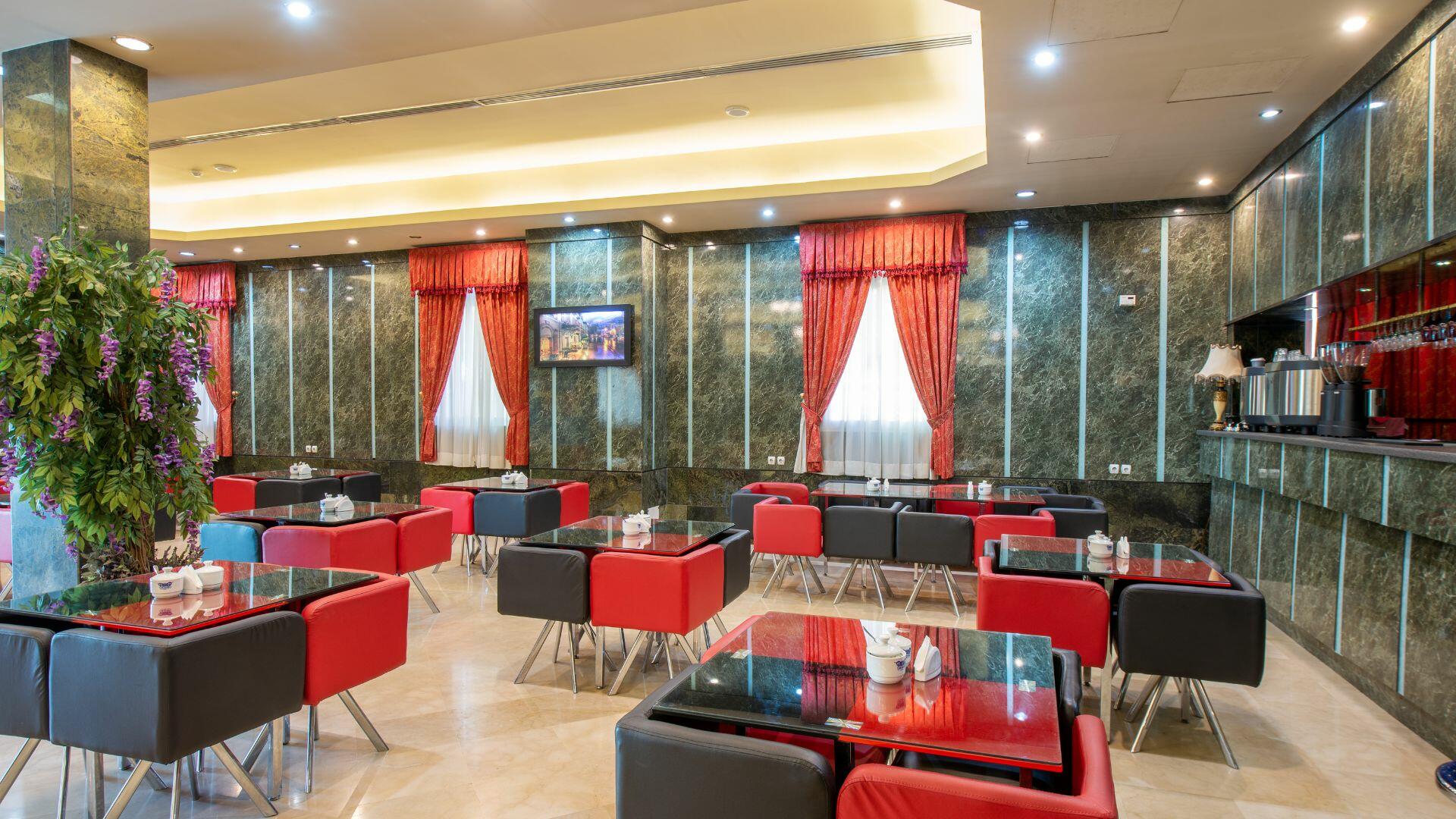 هتل پرسپولیس شیراز کافی شاپ
