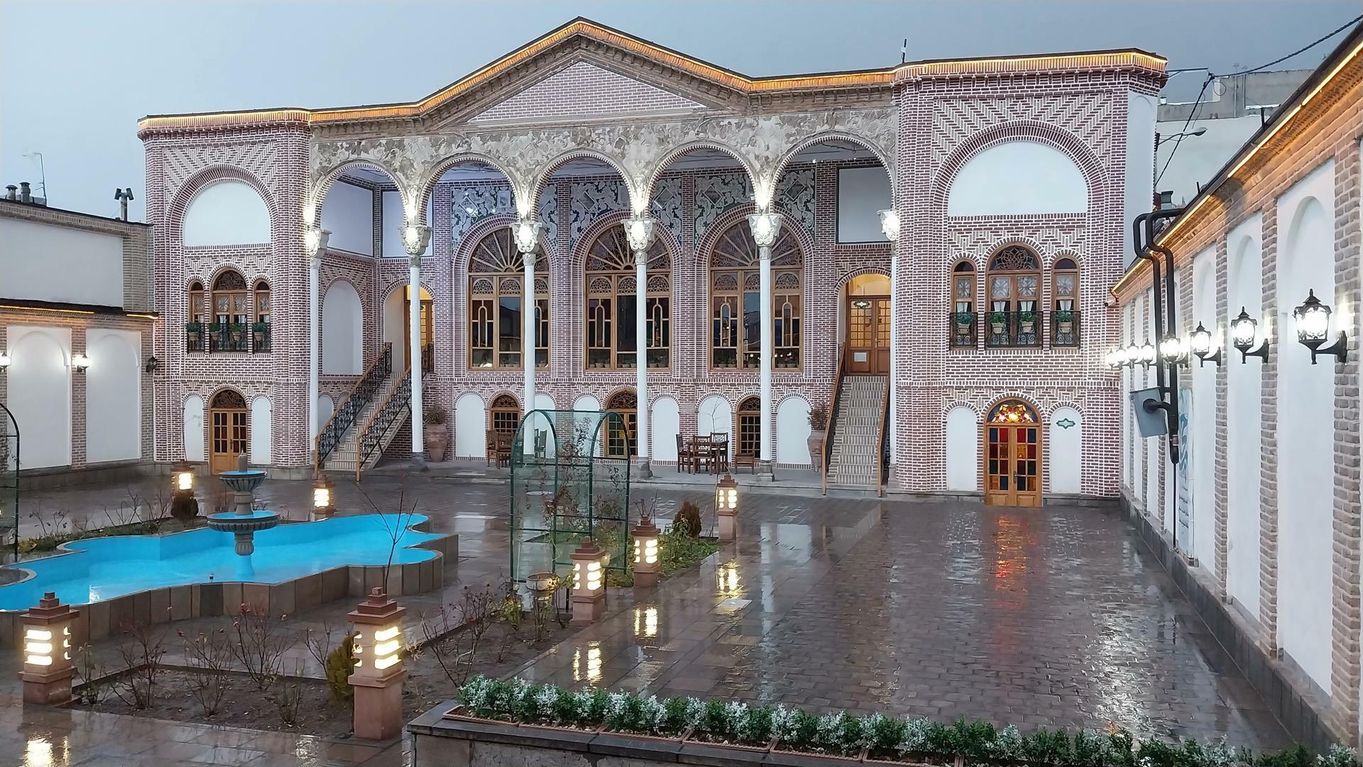 عمارت میرزا مهدی فراش باشی (سرخه‌ای)