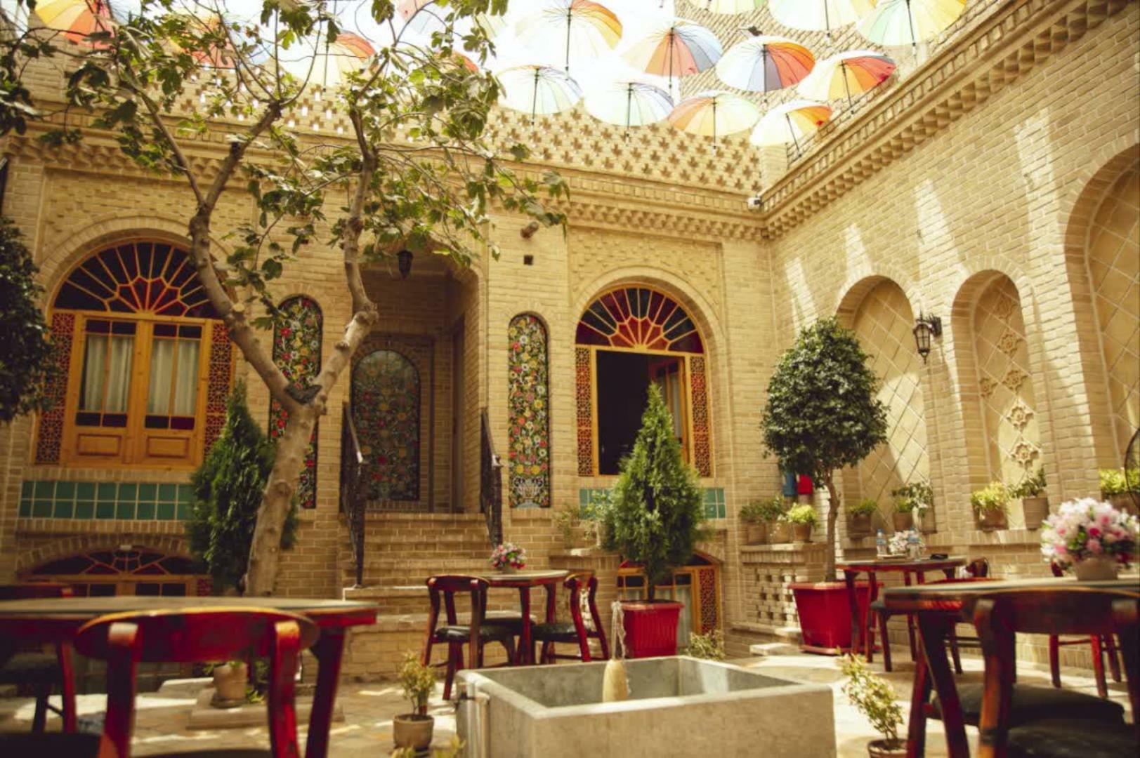 Farhang Hotel Qom, Qom