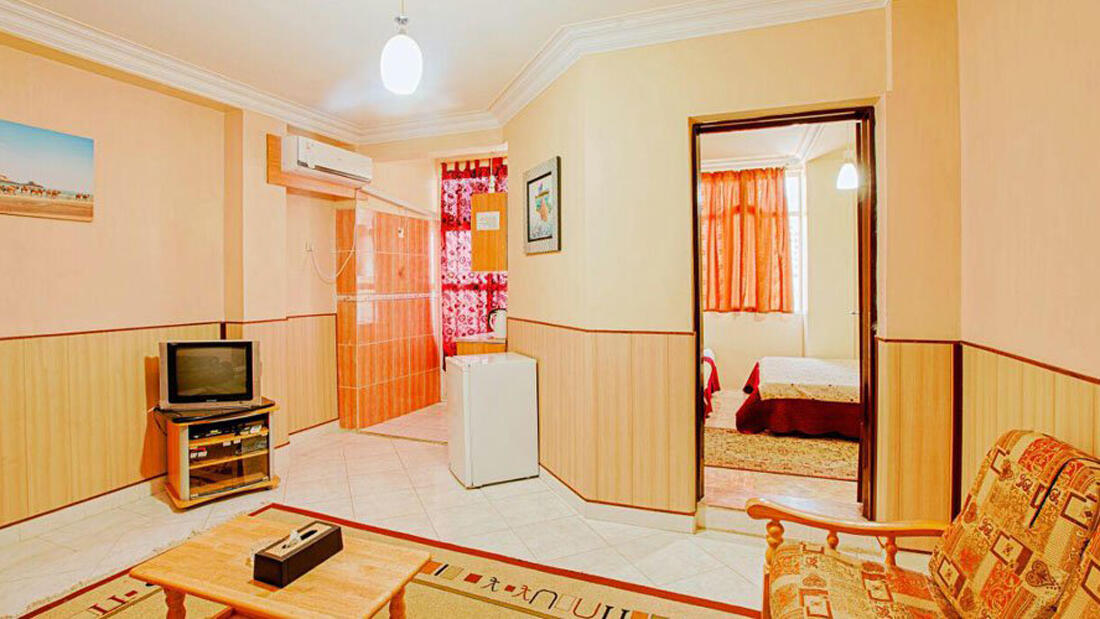 Aram Hotel