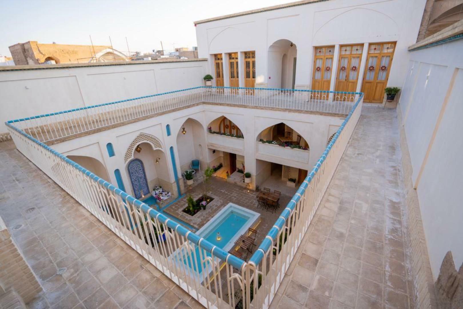 Rosas, Kashan