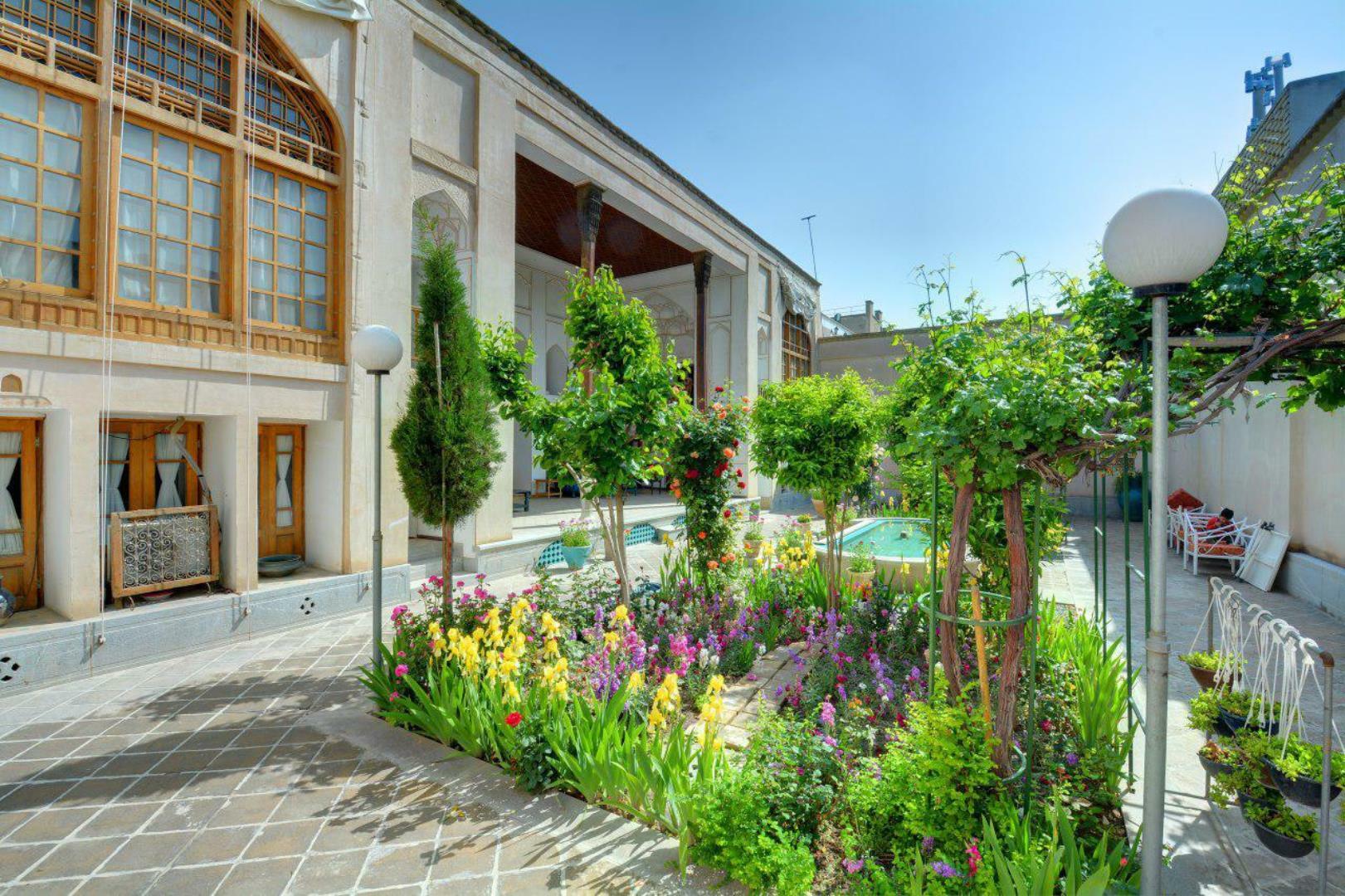 Donse Bekhradi Boutique Hotel