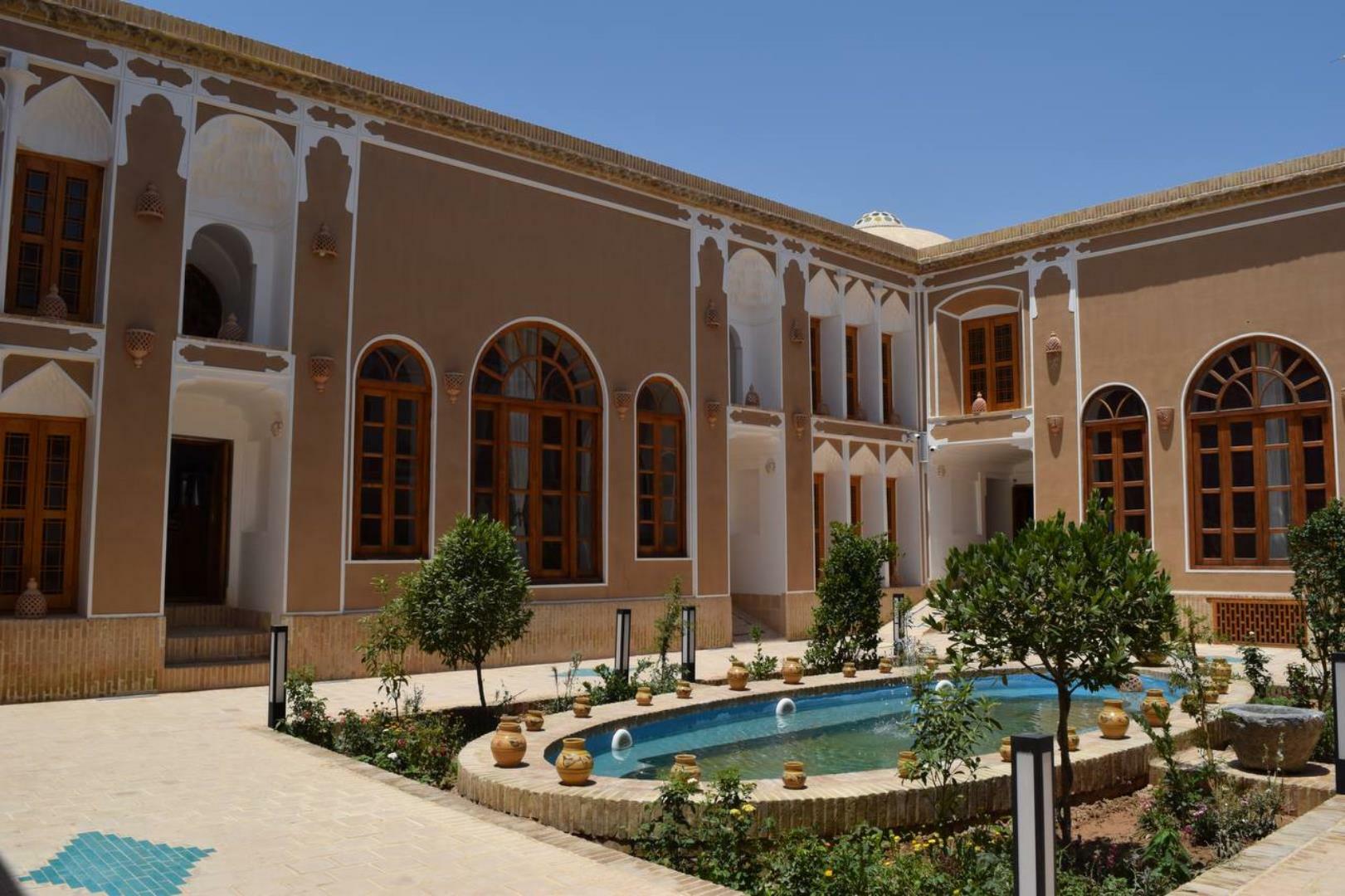 Negin Pasargad, Yazd