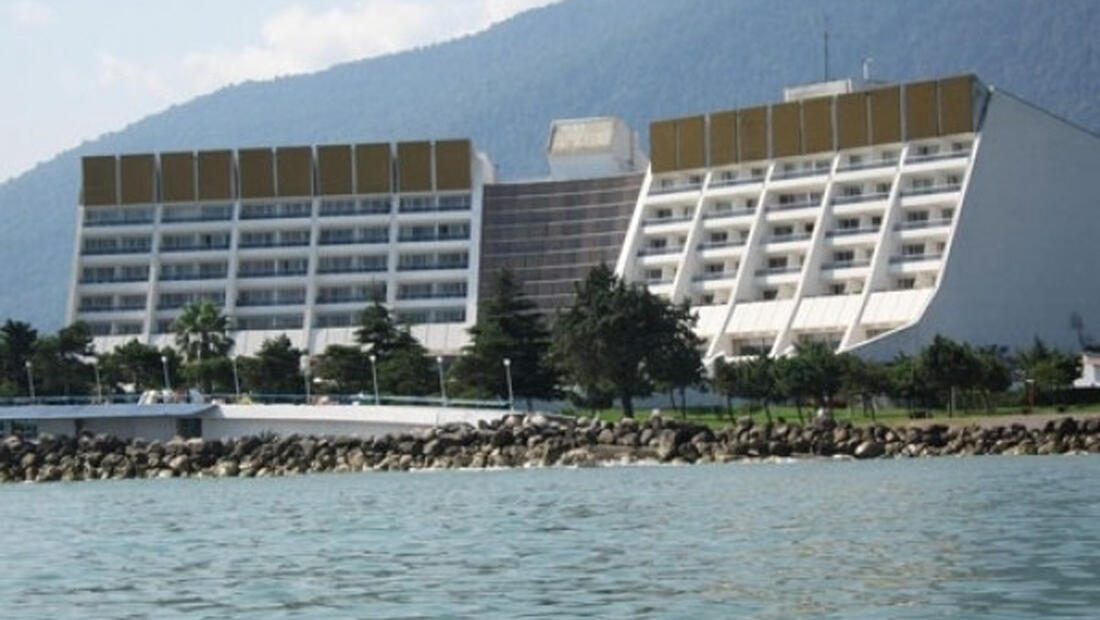 Parsian Khazar Hotel