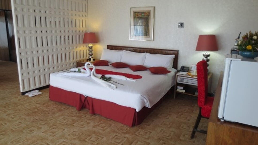 Parsian Khazar Hotel