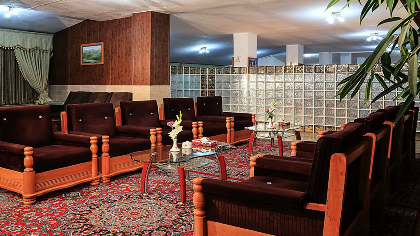 Anzali Tourist Hotel