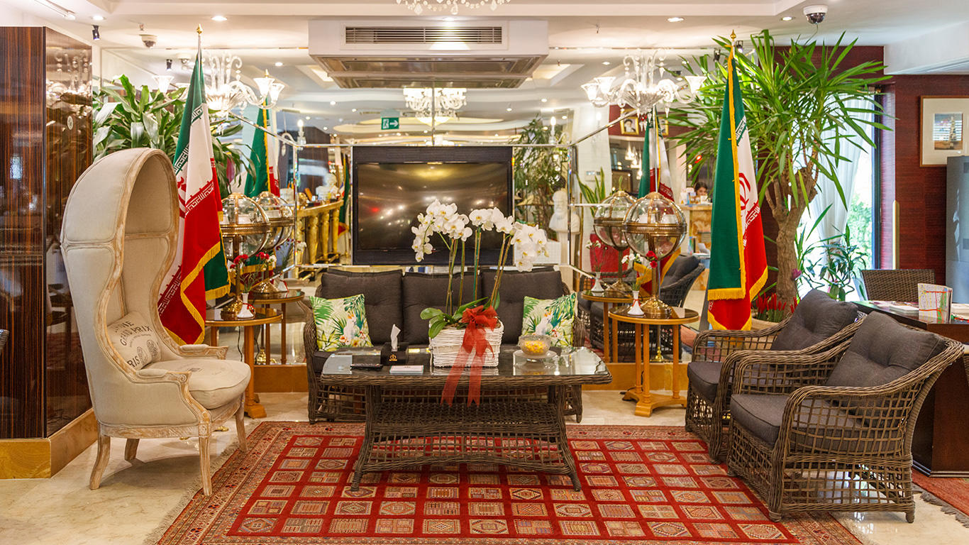 Nilo, Tehran