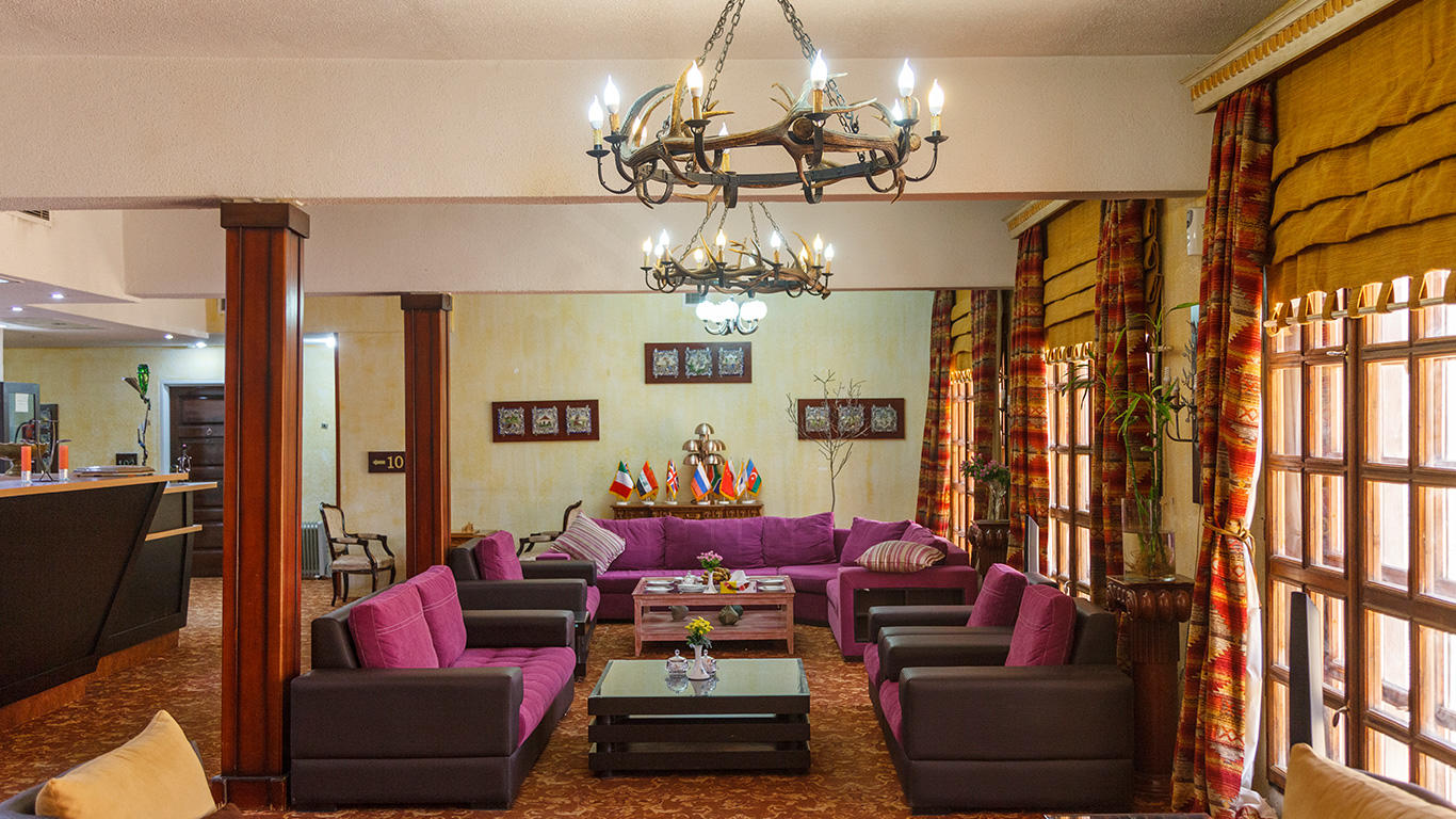 Parsian Tochal Hotel