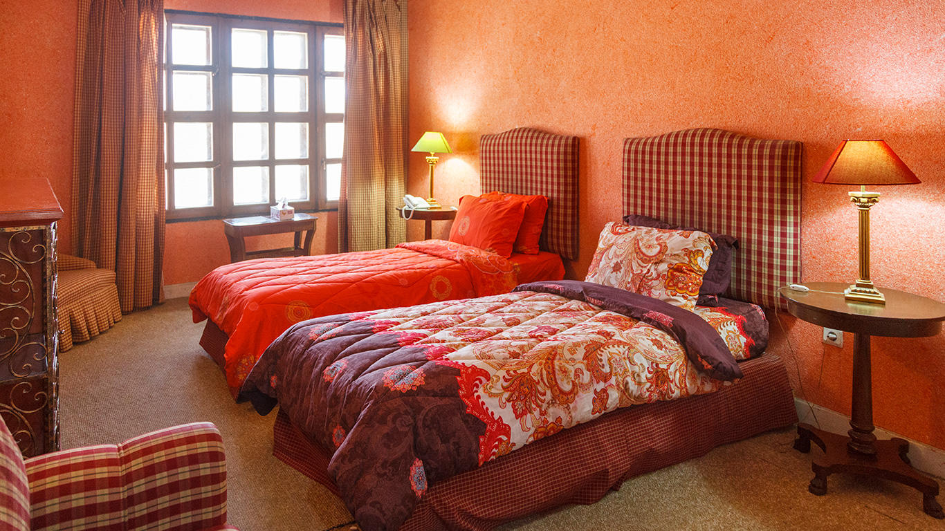 Parsian Tochal Hotel