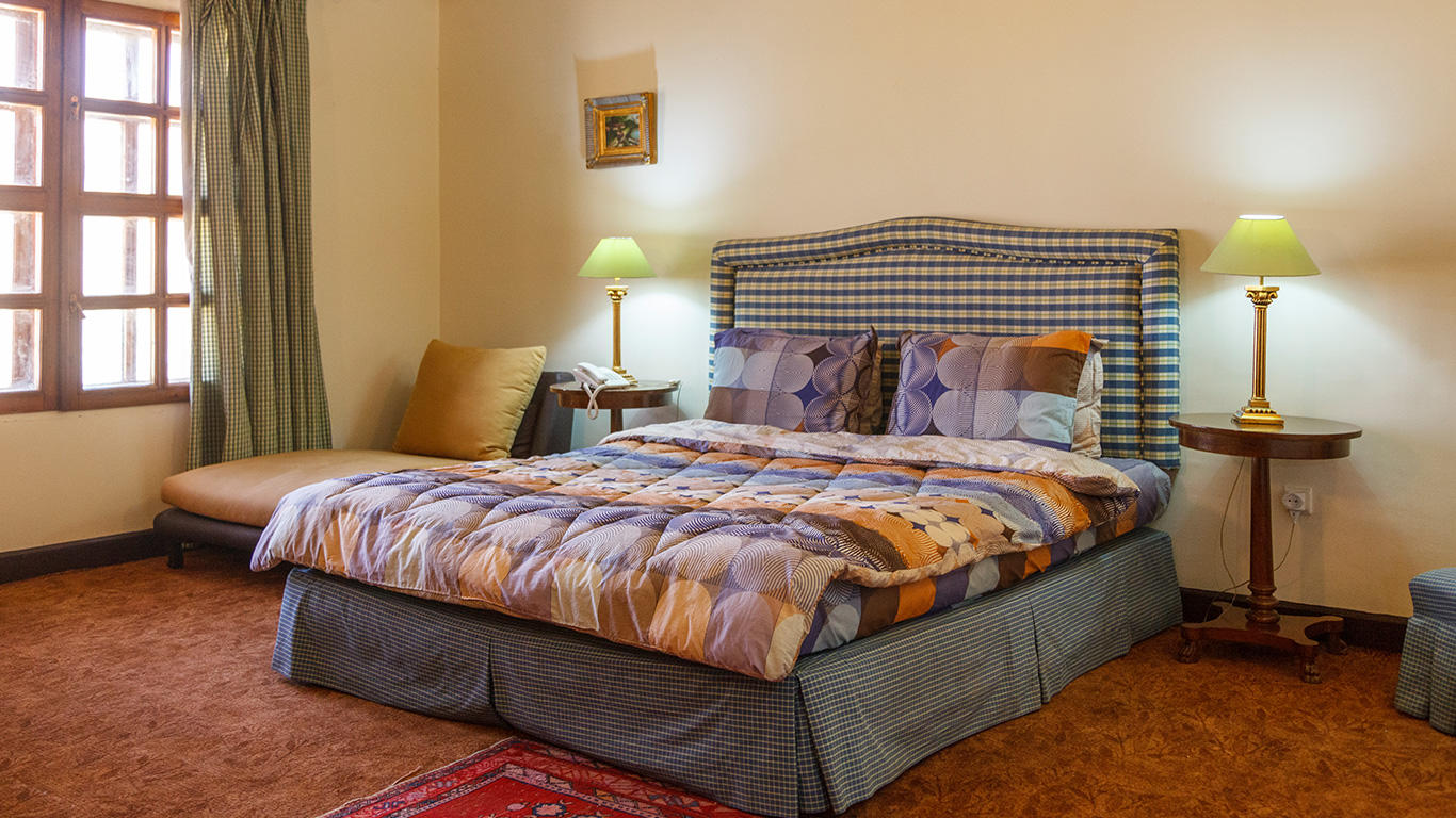 Parsian Tochal Hotel