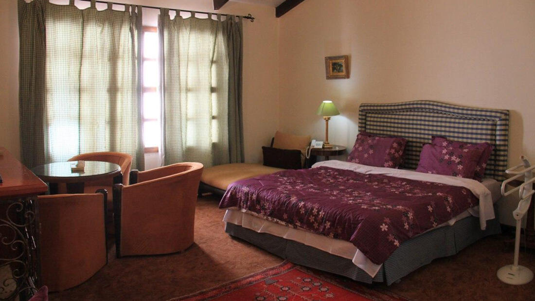 Parsian Tochal Hotel