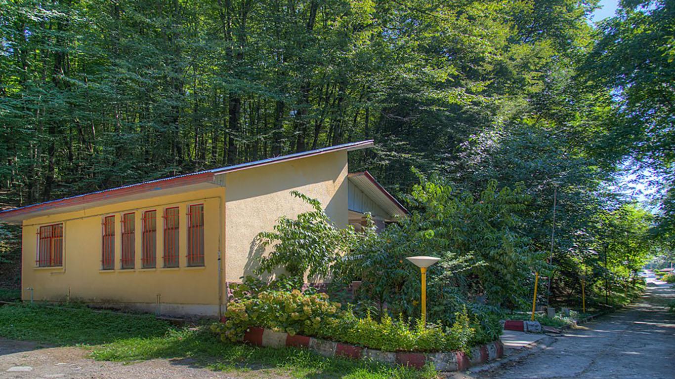 Chalus Tourist Hotel