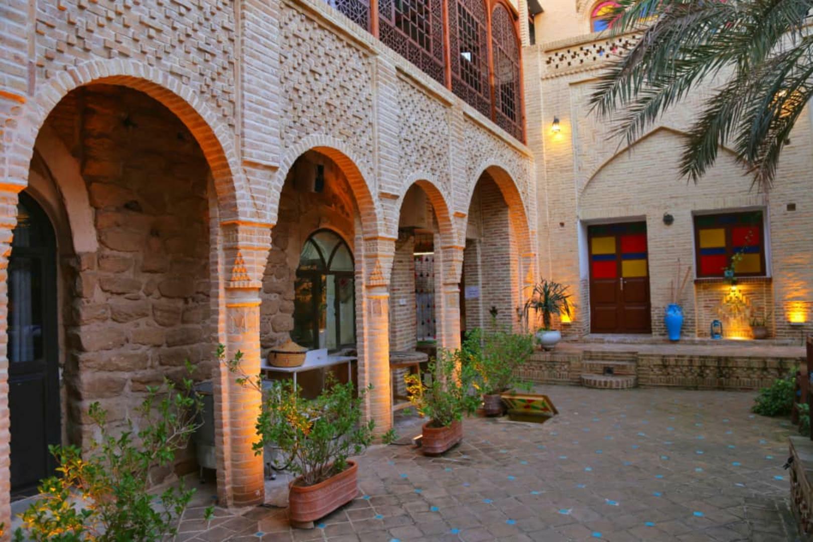 Sarabi Traditional Hotel