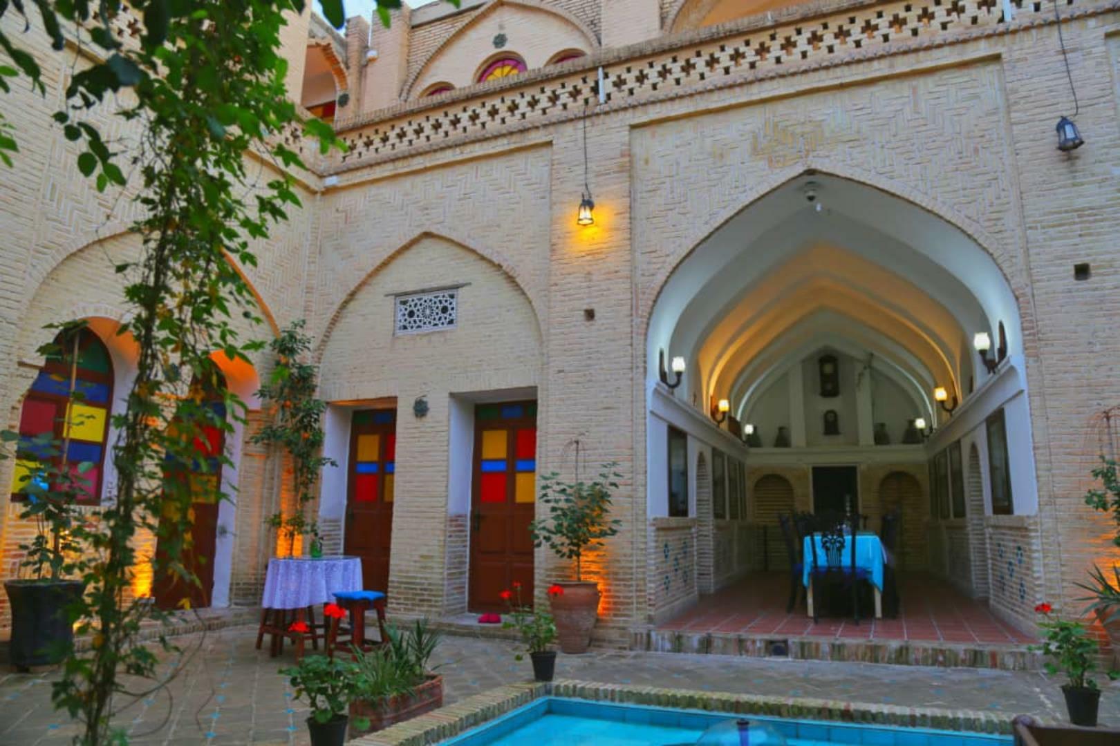 Sarabi Traditional Hotel