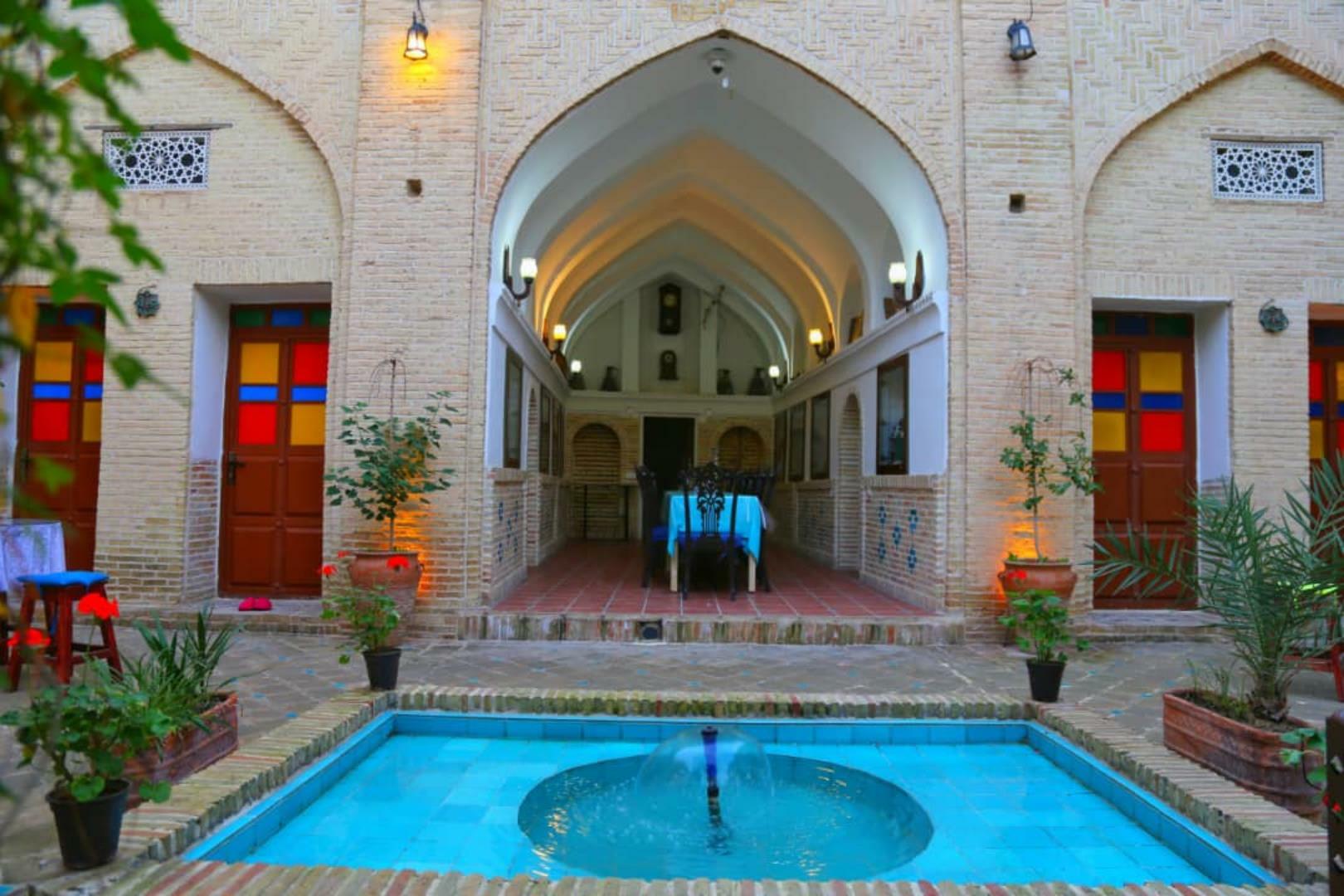 Sarabi Traditional Hotel