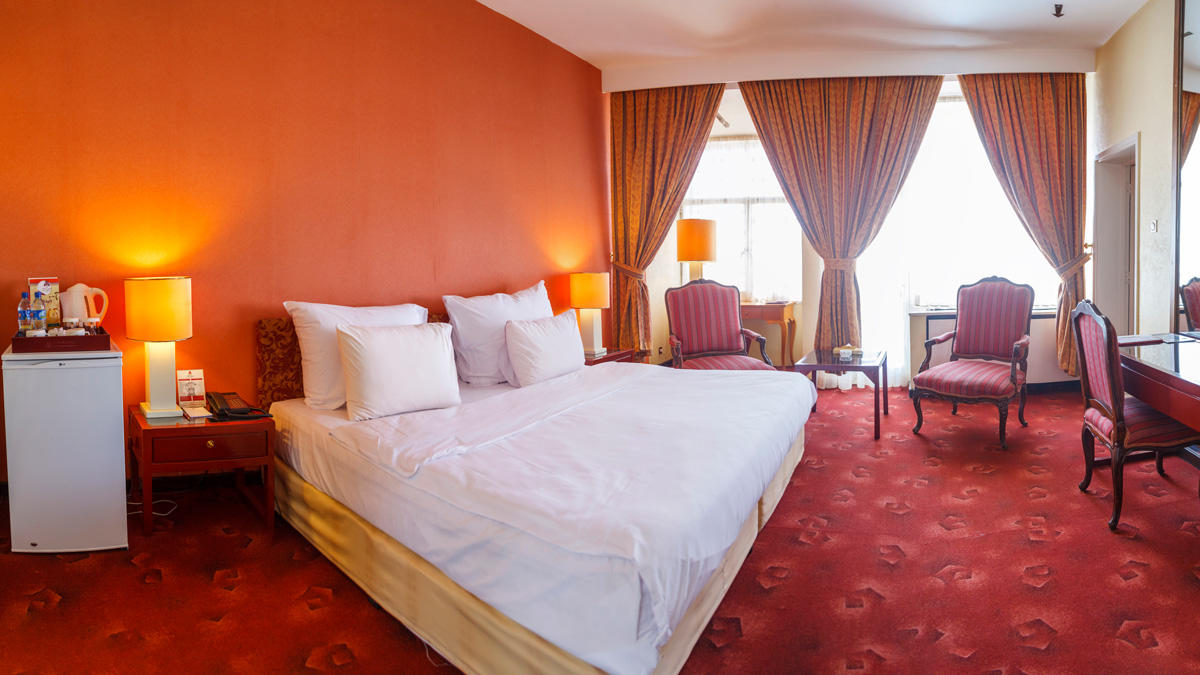 Parsian Esteghlal Hotel