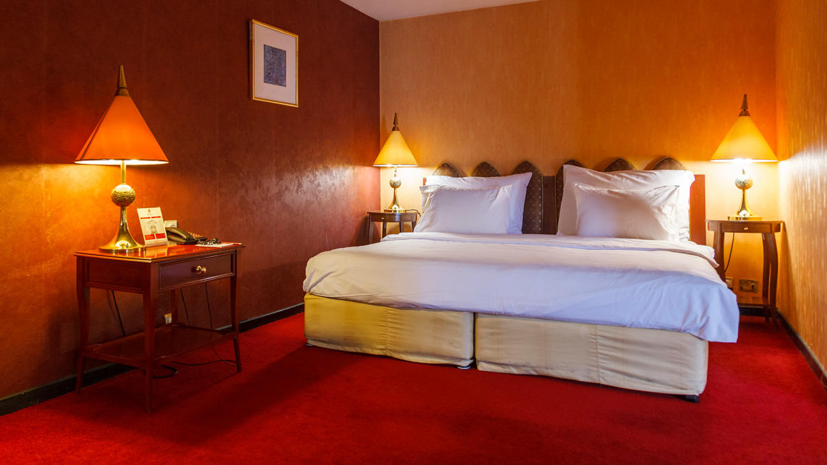 Parsian Esteghlal Hotel