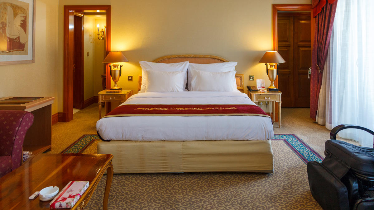 Parsian Esteghlal Hotel