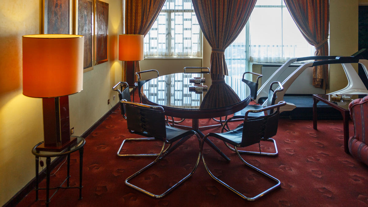 Parsian Esteghlal Hotel