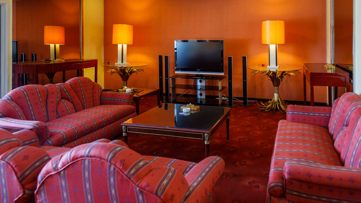 Parsian Esteghlal Hotel