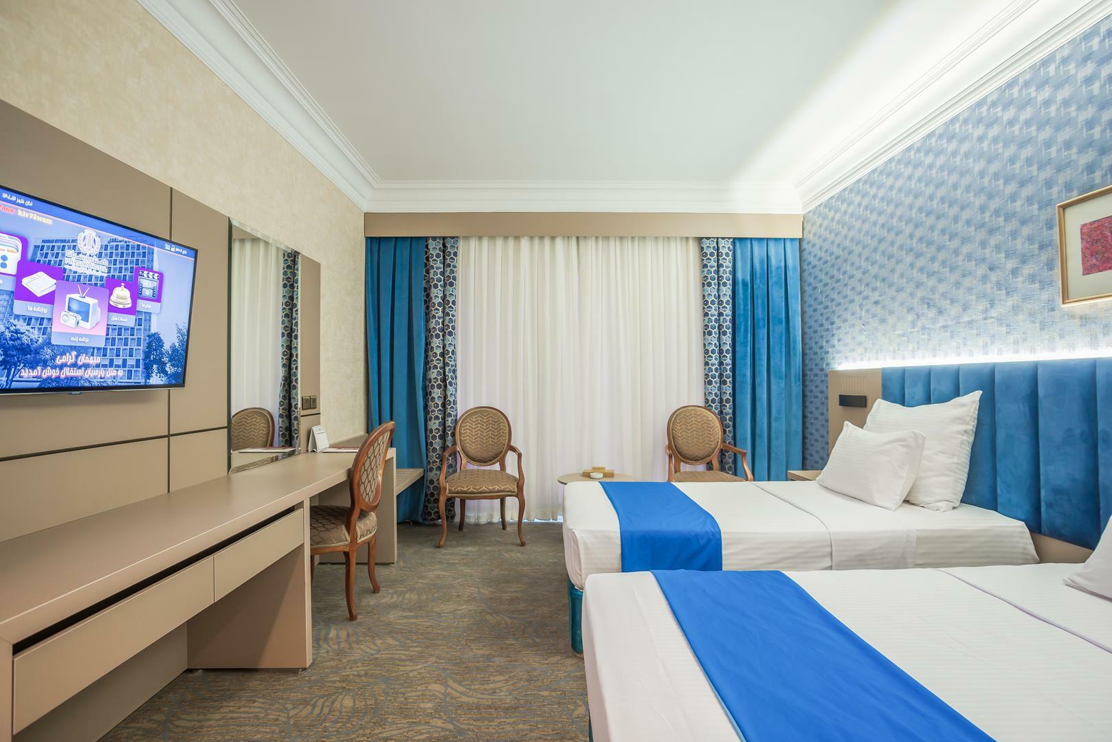 Parsian Esteghlal Hotel