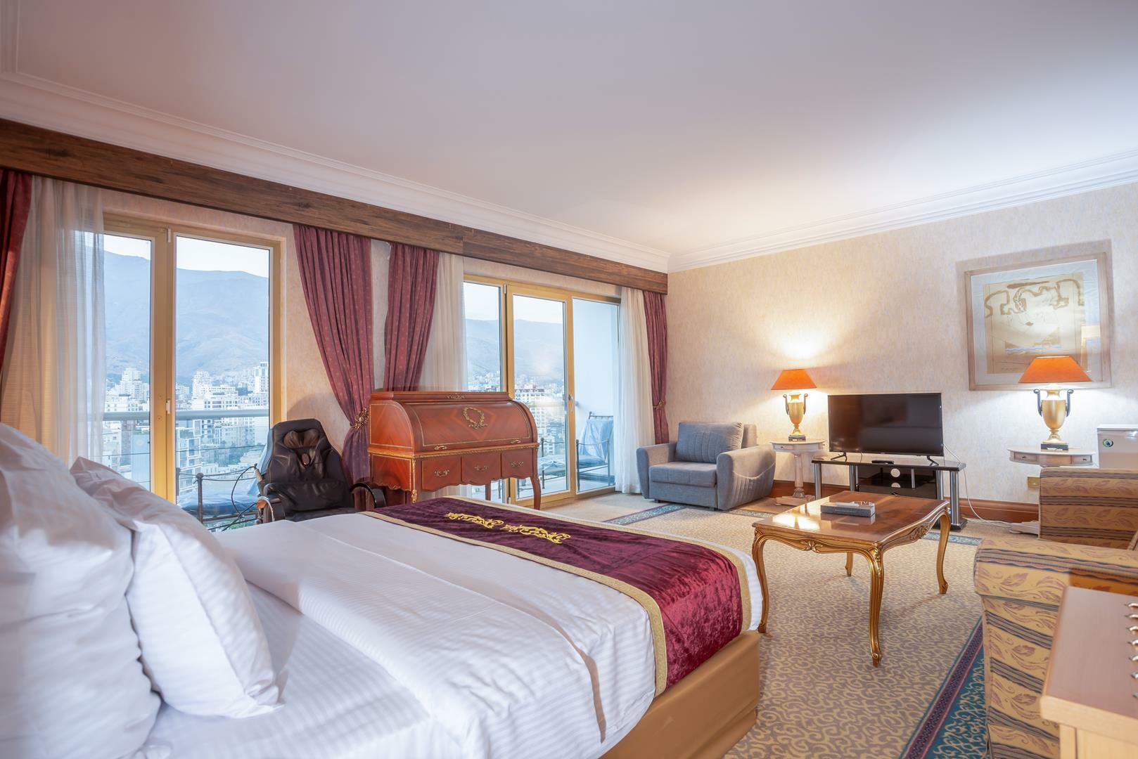 Parsian Esteghlal Hotel