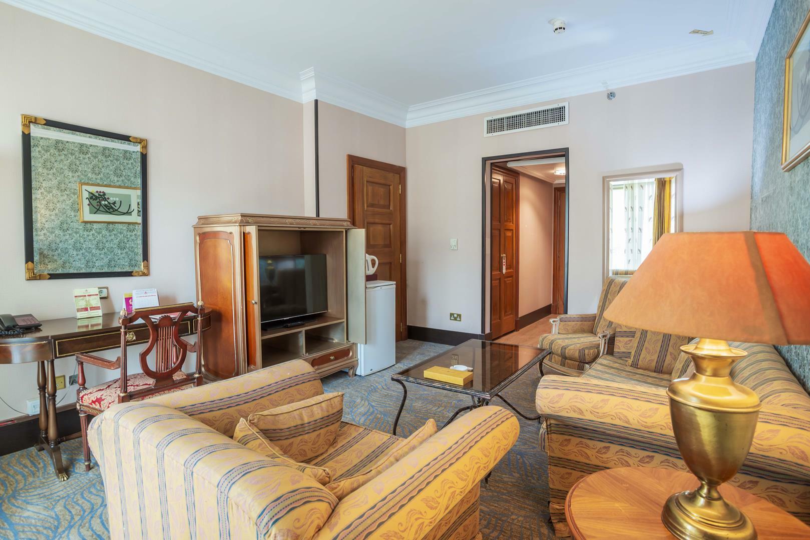 Parsian Esteghlal Hotel