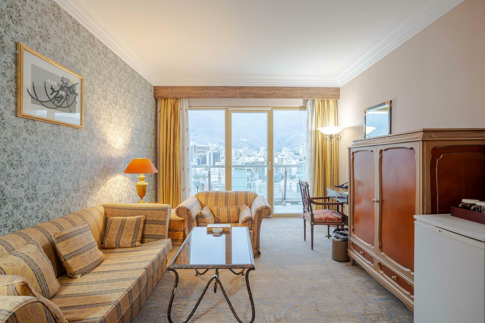 Parsian Esteghlal Hotel