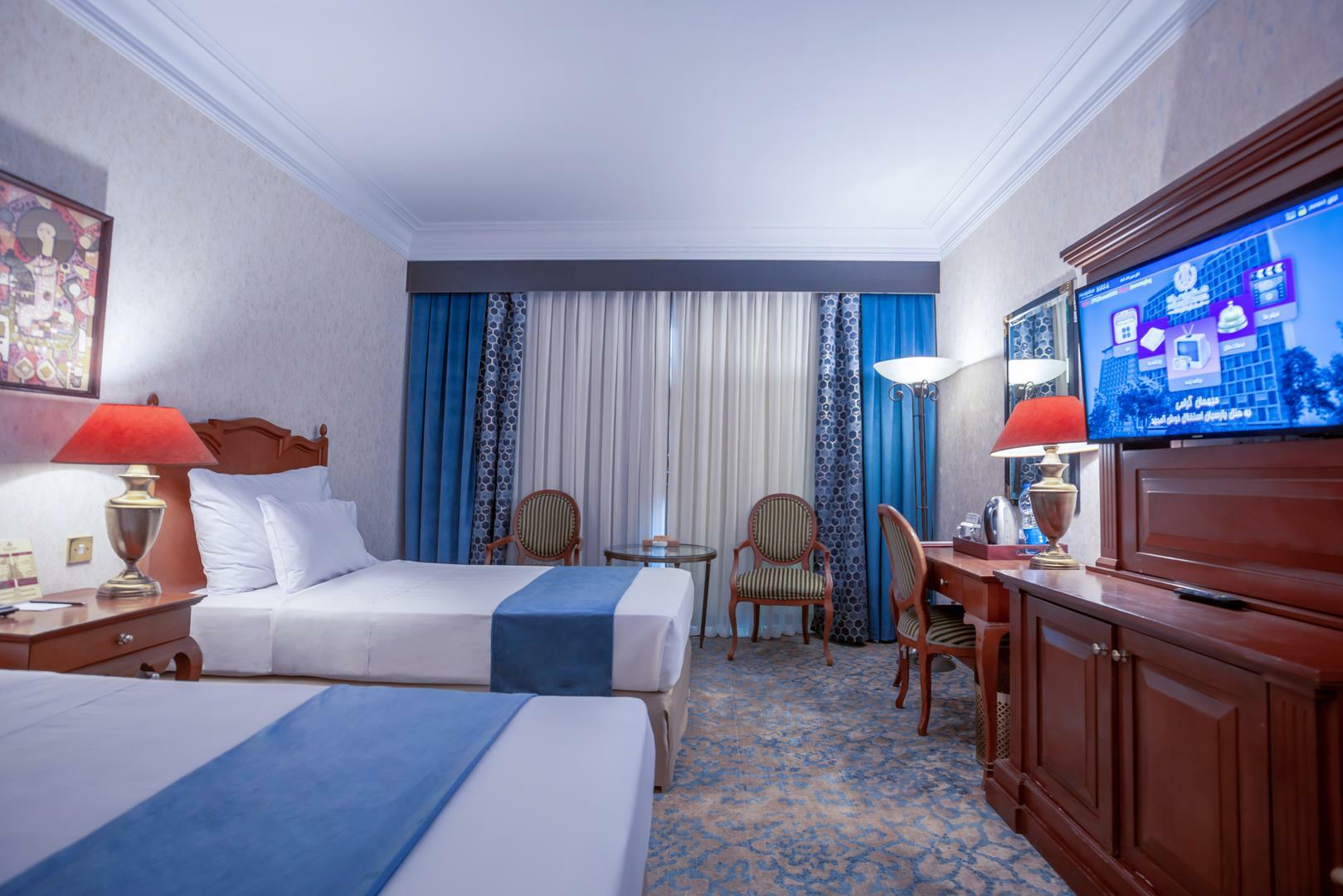 Parsian Esteghlal Hotel