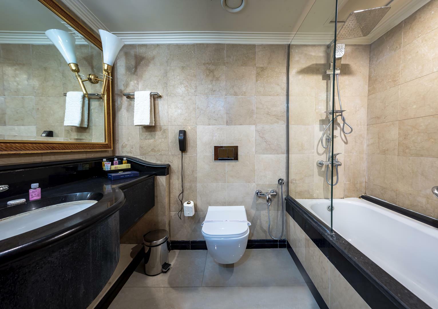 Parsian Esteghlal Hotel