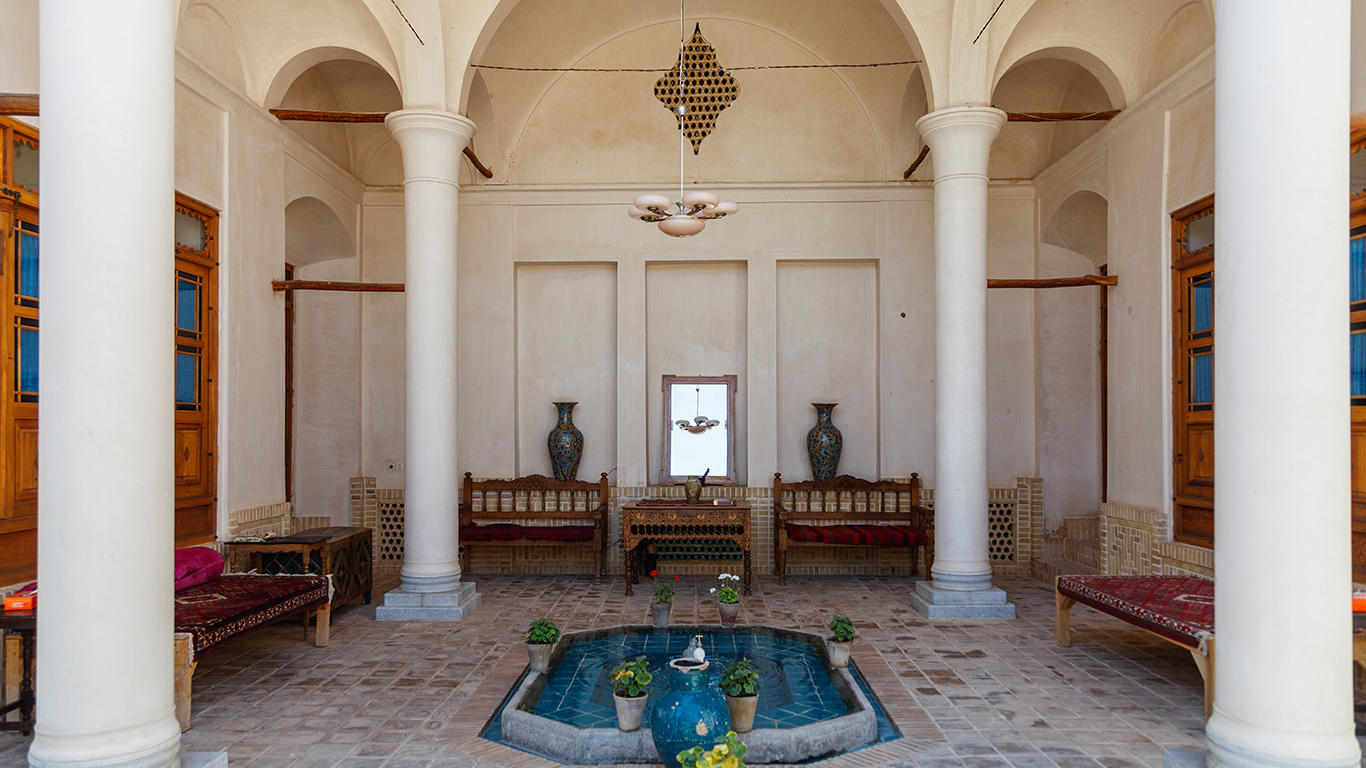 Morshedi House Boutique Hotel