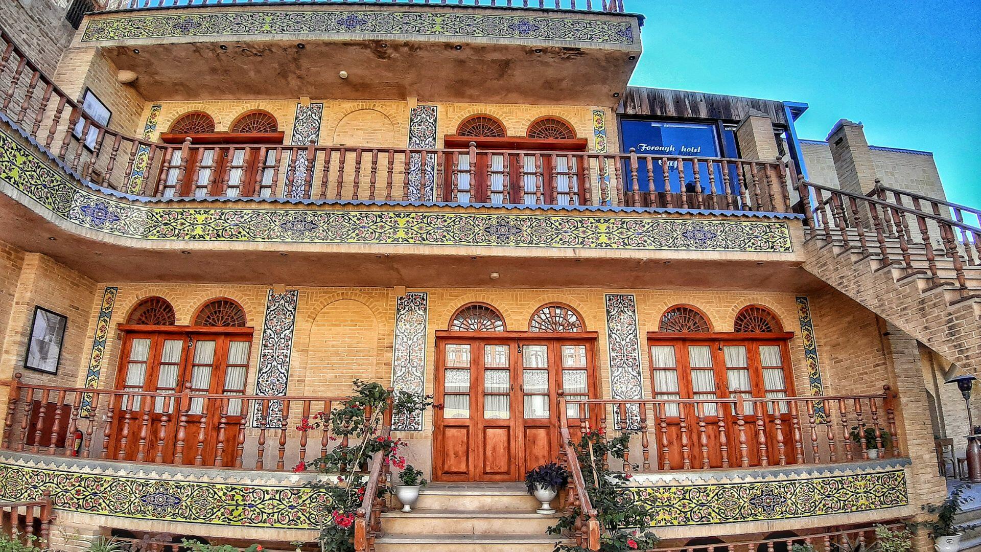 Forough Mehr, Shiraz