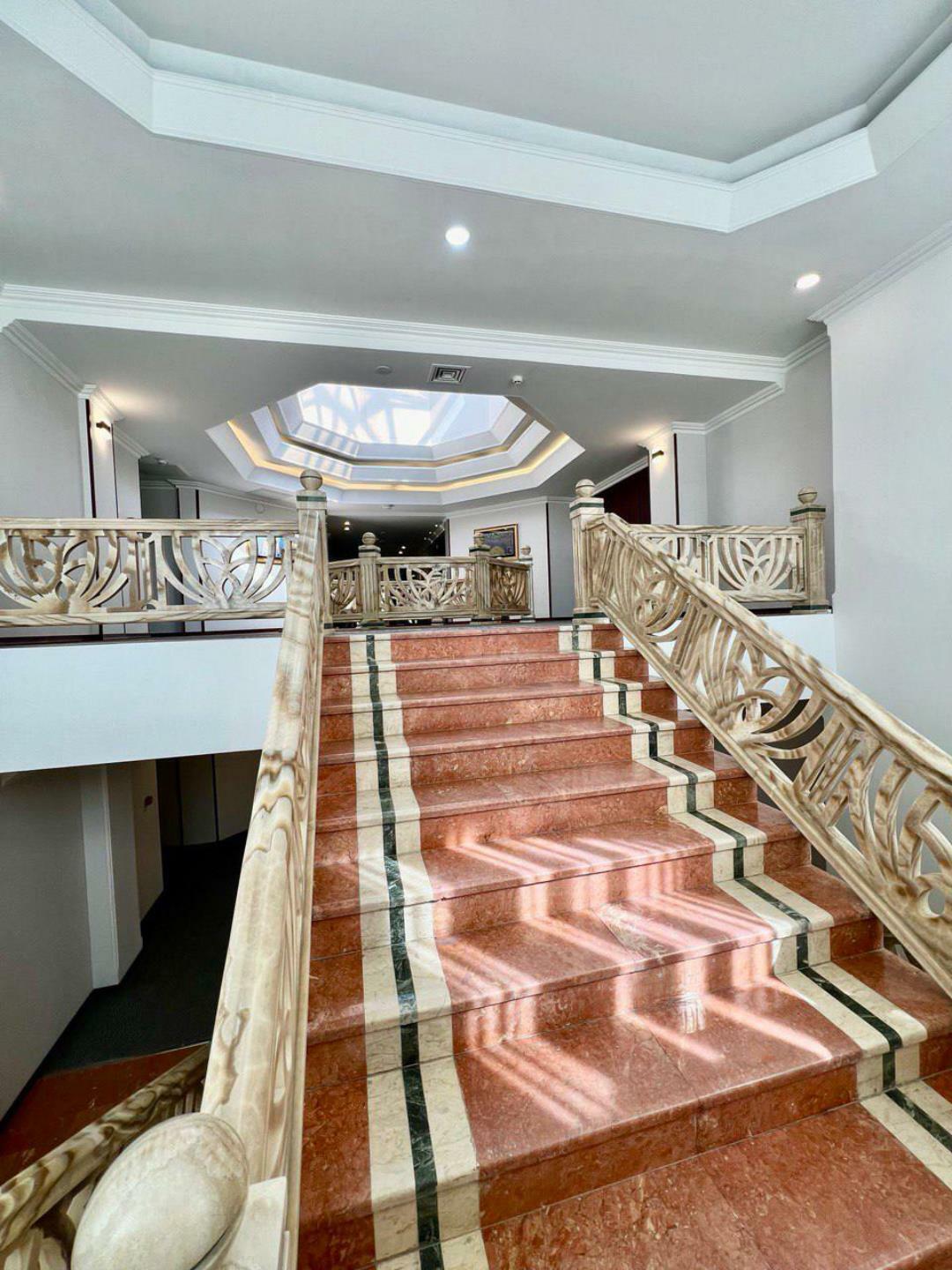 Qasr-Al-Ziafat Hotel