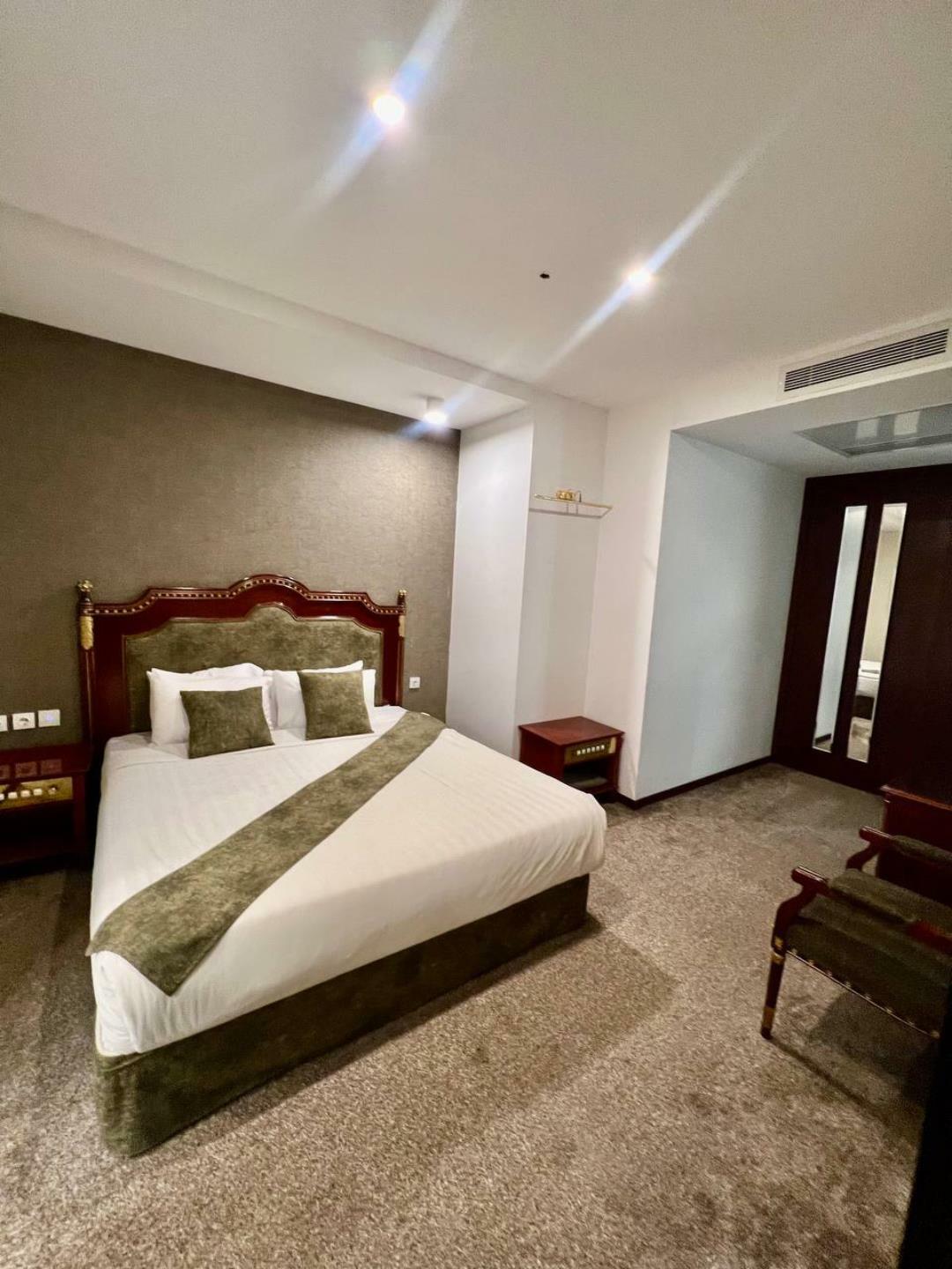 Qasr-Al-Ziafat Hotel