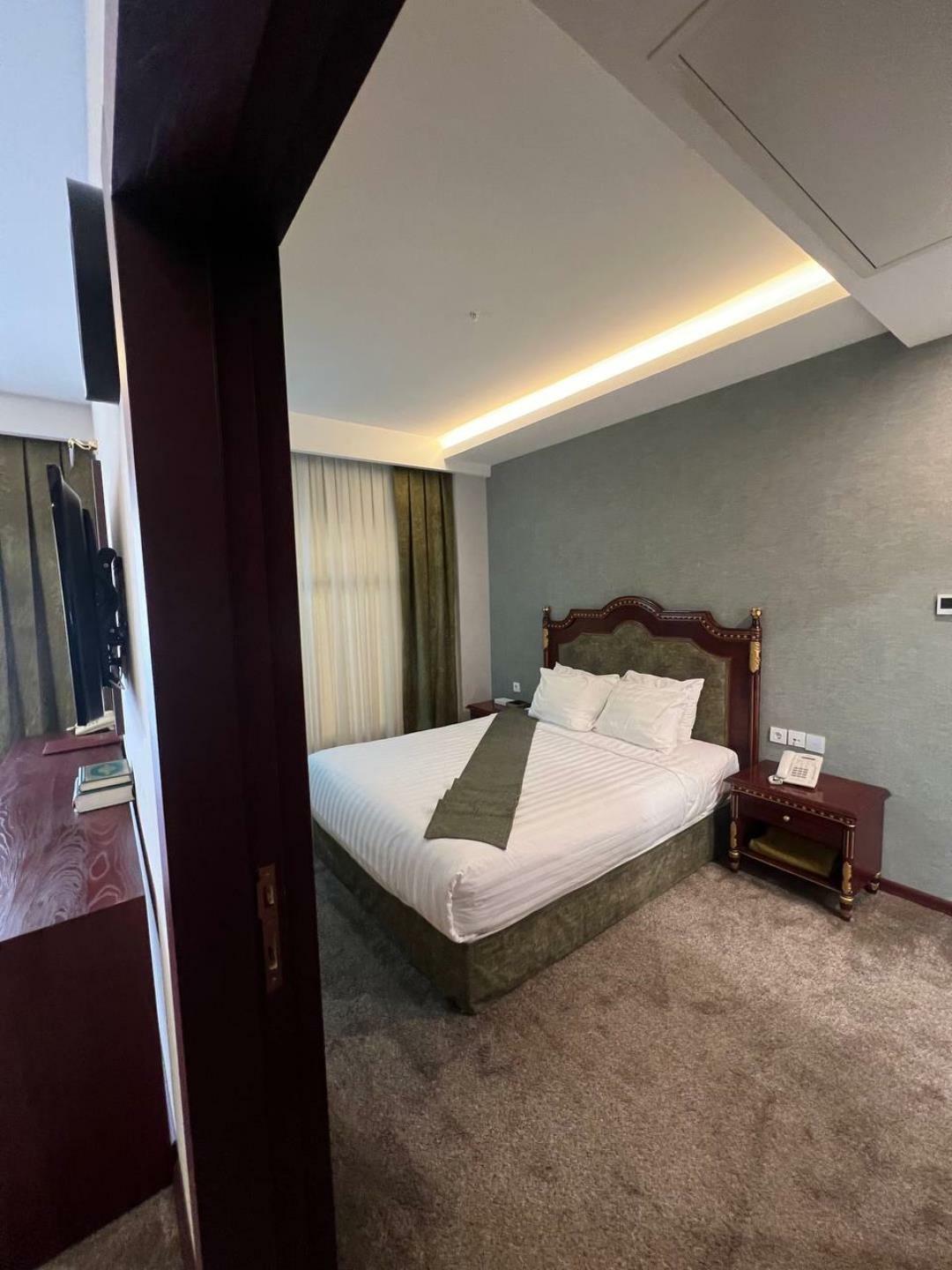 Qasr-Al-Ziafat Hotel