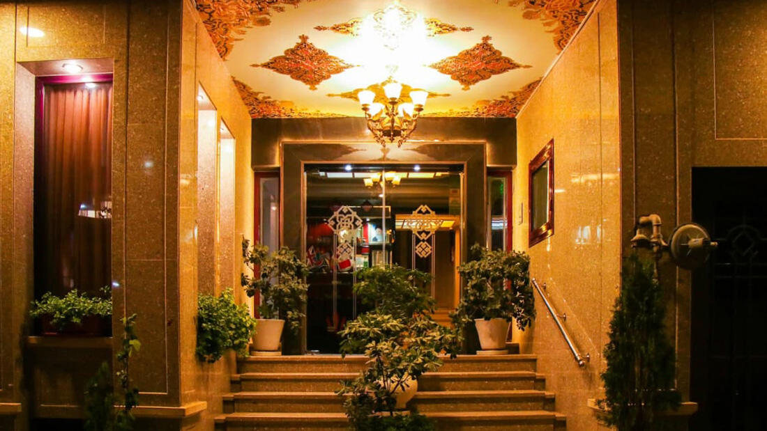 Hasht Behesht Hotel