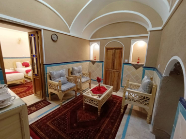 اقامتگاه سنتی عمارت شمسه آران و بیدگل سوئیت یک خوابه سه تخته راز