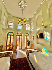 اقامتگاه سنتی عمارت خاتم اصفهان سوئیت کانکت چهار تخته هما