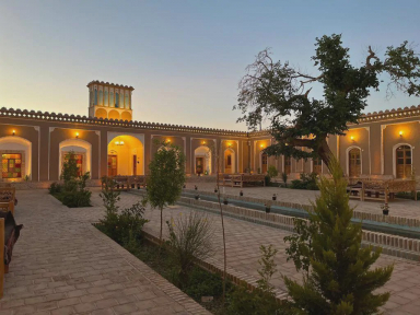 ویلا تاریخی سرای زنده دلان (ماه صنم)