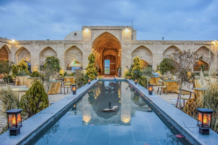 بومگردی کاروانسرای شاه عباسی دودهک "کرسی دار"