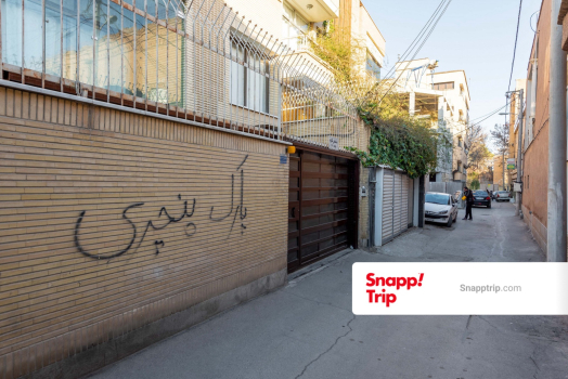 محوطه بیرونی