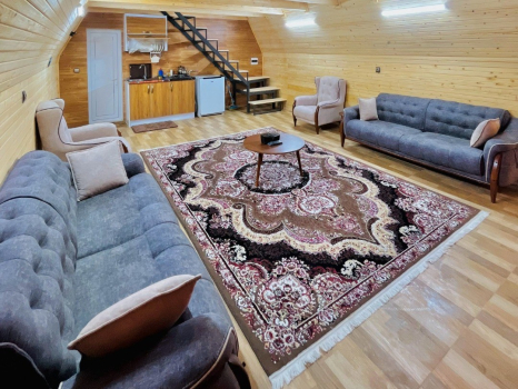 کلبه چوبی سوئیسی بهشت پدری اتاق پذیرایی