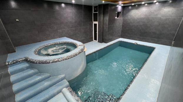 استخر و جکوزی