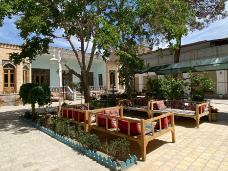 اقامتگاه سنتی ۲ حیاط