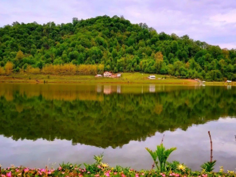 دریاچه سراگاه فاصله با کلبه ۵دقیقه پیاده روی